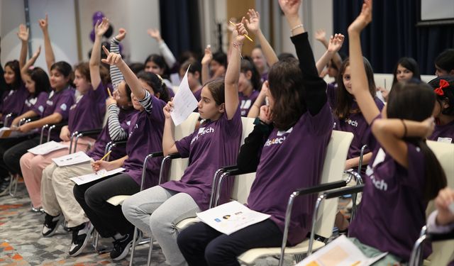 Mastercard, küresel "Girls4Tech" programını Türkiye'de başlattı