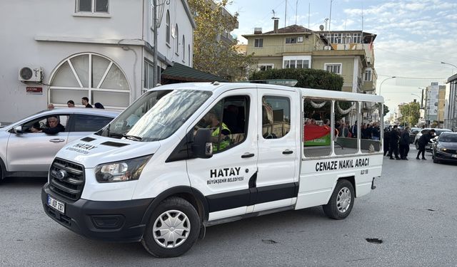 Silahlı saldırıda ölen teknik direktör Ersin Aka'nın cenazesi Hatay'da defnedildi