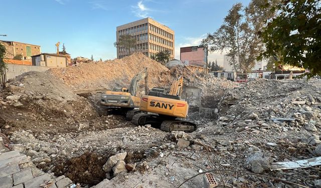 Ağır Hasarlı Binaların Yıkım Oranı Yüzde 98'e Ulaştı