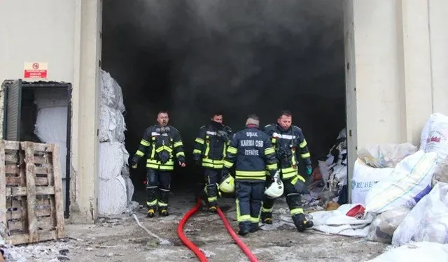 Elyaf fabrikasında çıkan yangın söndürüldü