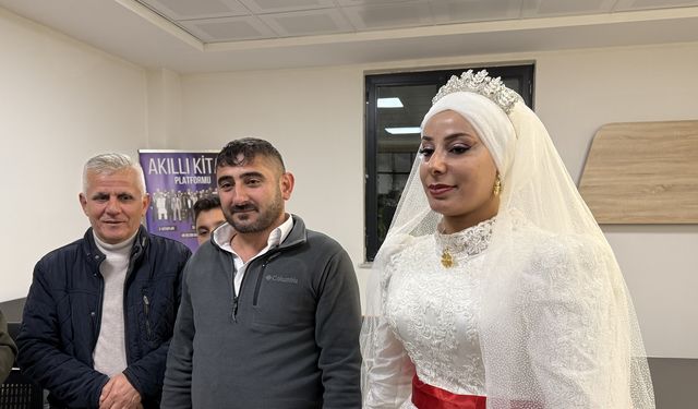 Kar ve Tipide Mahsur Kalan Gelin ile Damat 11 Saat Sonra Kurtarıldı