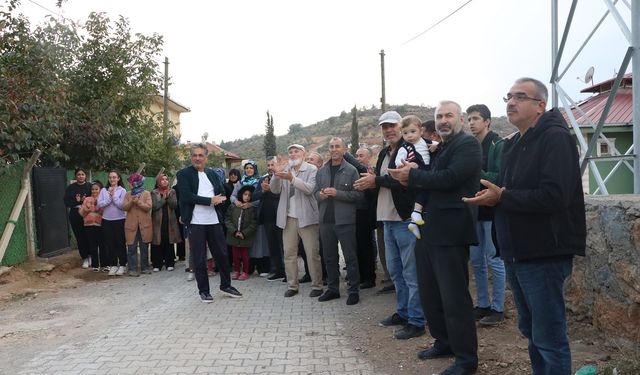 Kahramanmaraş'ta Mahalle Sakinlerinden Baz İstasyonuna "Alkışlı" Tepki