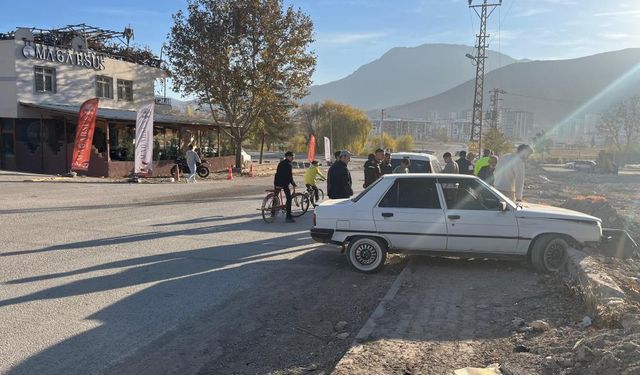 Polisin 'Dur' İhtarına Uymayan Sürücü, Duvara Çarparak Yakalandı