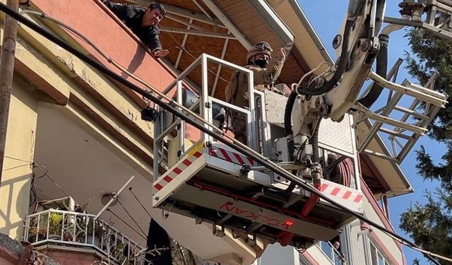 Rehin Alınan Aileyi Özel Harekat Polisi Kurtardı