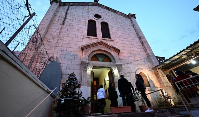 Adana'da Bebekli Kilisesi'nde Noel ayini yapıldı