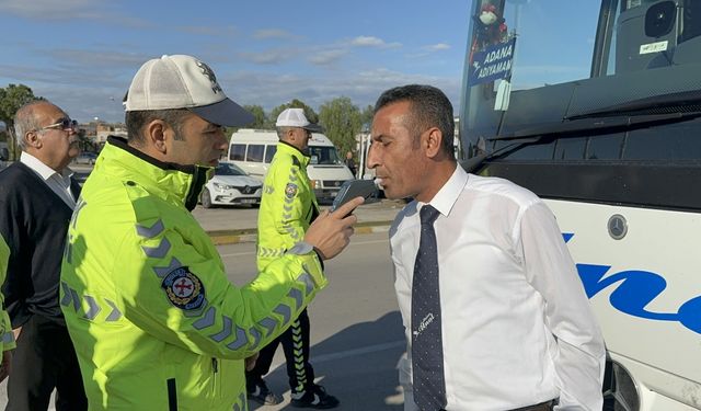 Adana'da yolcu otobüslerinde yılbaşı denetimi yapıldı