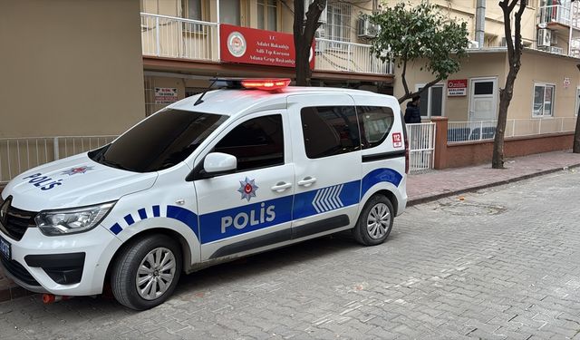 Adana'da cam silerken 13. kattan düşen kadın öldü