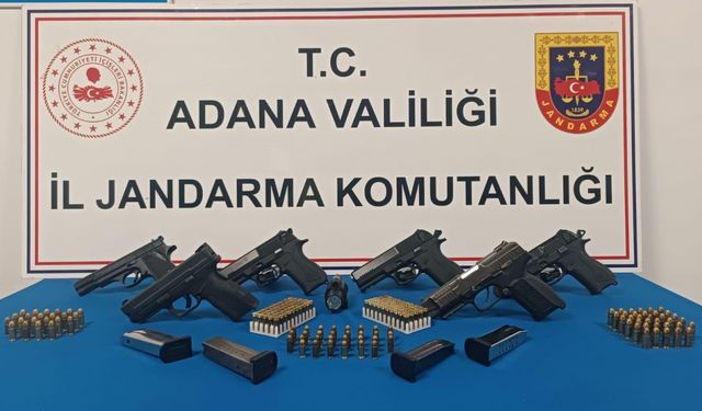 Adana'da iki araçta 6 ruhsatsız tabanca ele geçirildi