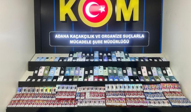 Adana'da tırda kaçak 100 cep telefonu ele geçirildi