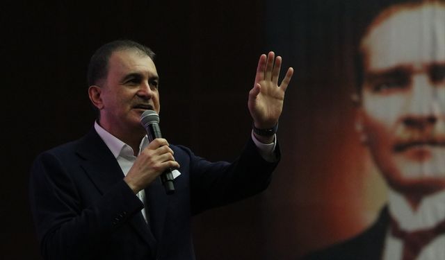 AK Parti Sözcüsü Çelik, Adana'da partisinin kadın kolları kongresinde konuştu