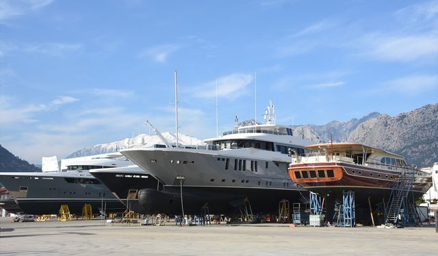 Antalya Serbest Bölge'nin geçen yılki ticaret hacmi 1,1 milyar doları aştı