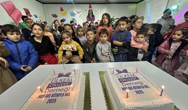 Hatay'da depremzede çocuklara yeni yıl eğlencesi düzenlendi