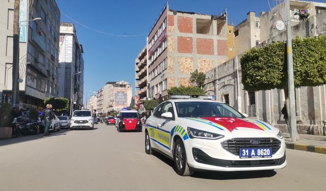 Hatay'da emniyet teşkilatına 23 araç tahsis edildi