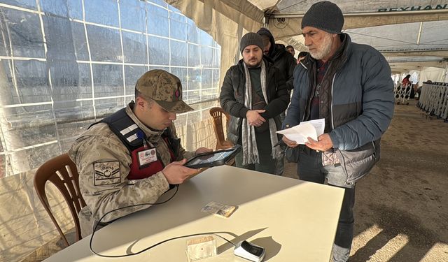 Suriyelilerin Hatay'daki sınır kapılarından ülkelerine dönüşü devam ediyor