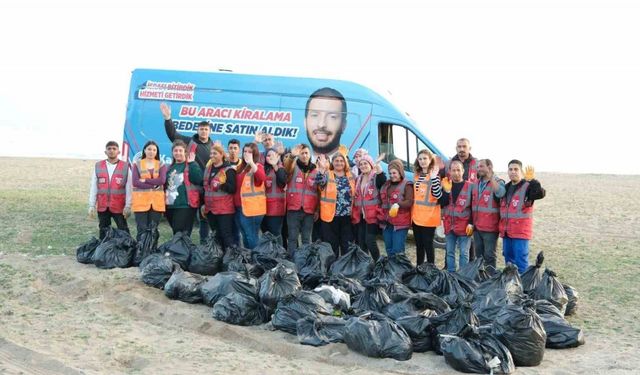 Ceyhan Belediyesi, İncirli Plajı’nı pırıl pırıl yaptı