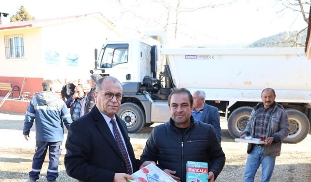 Saimbeyli Belediyesi okul bahçelerini asfaltlıyor