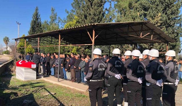 Trafik kazasında ölen polis memuru toprağa verildi