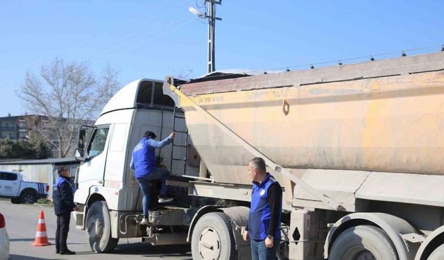 Zabıta ekipleri iş makinelerine ve ulaşım araçlarına yönelik denetimlerini sürdürüyor