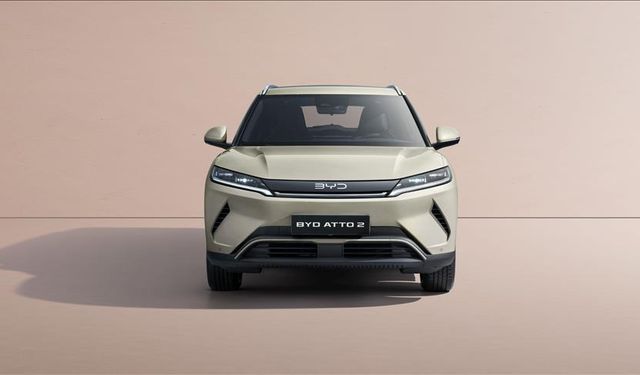 BYD, yeni modeli ATTO 2'yi Brüksel Otomobil Fuarı'nda ziyaretçilerle buluşturdu