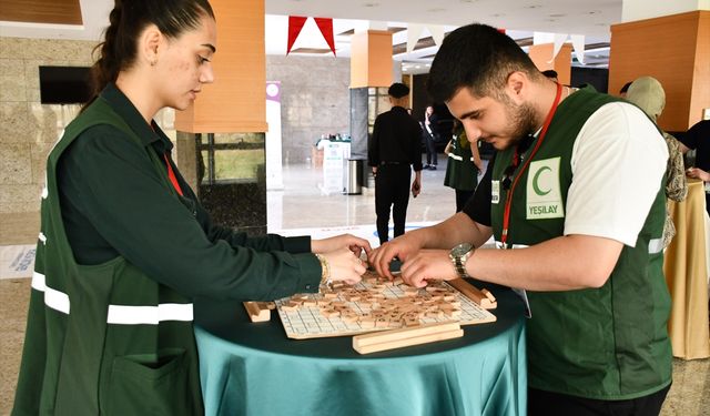 Adana'da "Bağımsızlık Şenliği" düzenlendi