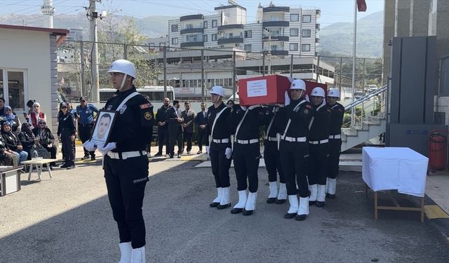 Hatay’da kalp krizi sonucu yaşamını yitiren polis memurunun cenazesi Osmaniye'de defnedildi