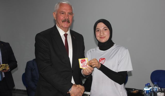 Osmaniye'de 14 hakeme törenle kokartları takıldı