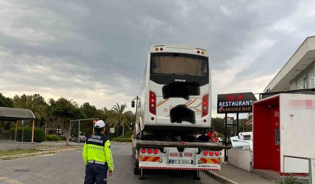 Alanya’da korsan taşımacılık yapan servis sürücüsüne 46 bin TL ceza