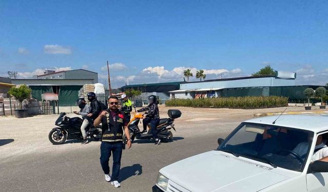 Antalya’da polis uygulamasında 7 çalıntı araç ele geçirildi