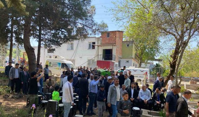 Cumali Timi’nin cenazesi gözyaşları arasında memleketi Osmaniye’de defnedildi