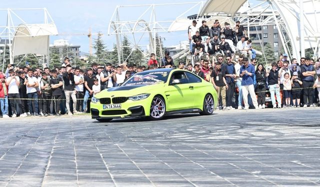 DMD kas hastası Görkem Efe’nin spor arabayla drift hayali gerçek oldu