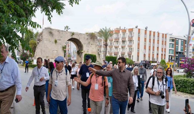FIJET üyeleri Tarsus’ta sanat ve tarihi keşfetti