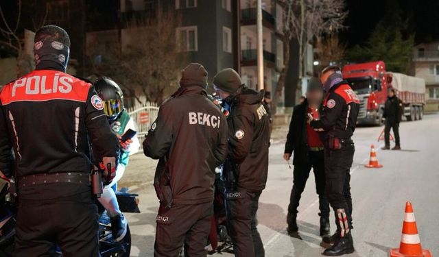 Isparta’da bir haftada 41 aranan şahıs yakalandı, 2 bini aşkın sürücüye para cezası kesildi