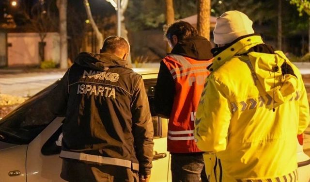 Isparta’da gece uygulamasında 2,5 saatte 41 sürücüye ceza