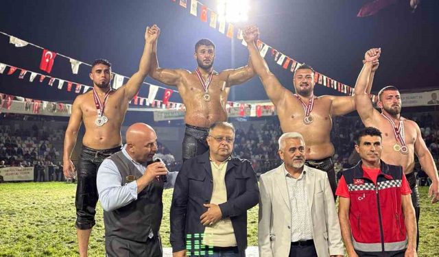 Kemer Belediye güreşçisi üçüncü oldu