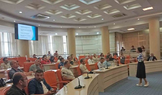 Kepez Belediyesi’nden personele kariyer ve kişisel gelişim eğitimi
