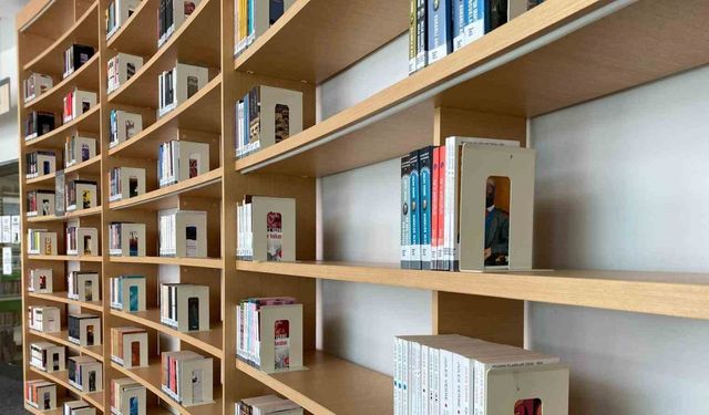 Kepez’den Ceza İnfaz Kurumu kütüphanesine anlamlı bağış