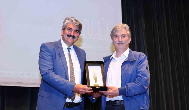 Onikişubat okuyor söyleşisi ile edebiyat rüzgarı esti