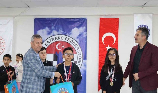 Osmaniye’de ’Polis Haftası Satranç Turnuvası’ düzenlendi