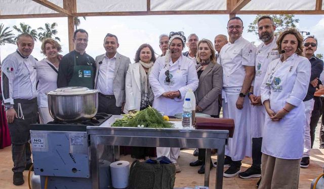 Side’de Girit sofrası kuruldu tarih, tatlar ve ezgiler bütünleşti