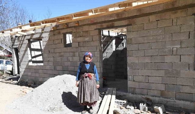 Yangında evini kaybeden Havva teyze yeni yuvasına kavuşuyor