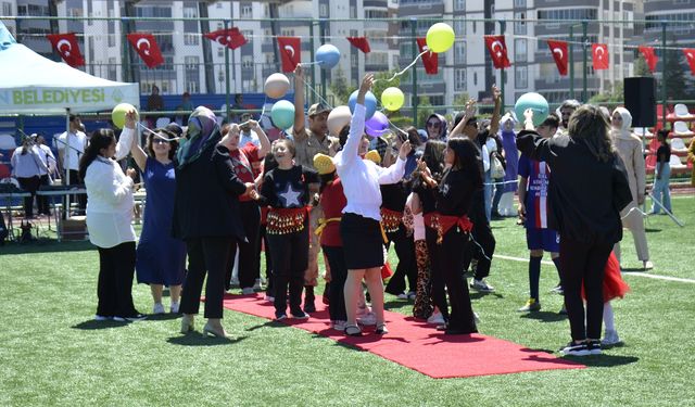 Afşin’de “Bahara Merhaba Şenliği” Özel Çocuklarla Renkli Görüntülere Sahne Oldu
