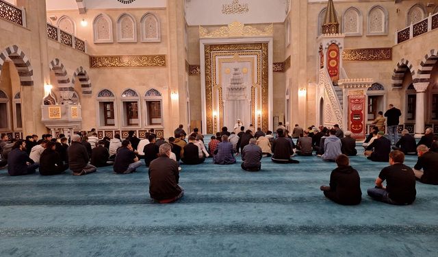 Afşin’de Sabah Namazı Buluşması Yoğun Katılımla Gerçekleştirildi