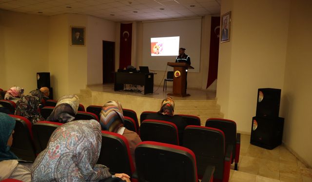 Afşin’de Velilere Narkotik Konulu Eğitim Verildi