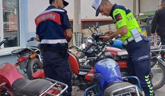 Eğirdir’de motosiklet denetimlerinde iki sürücüye 3 bin 160 TL para cezası