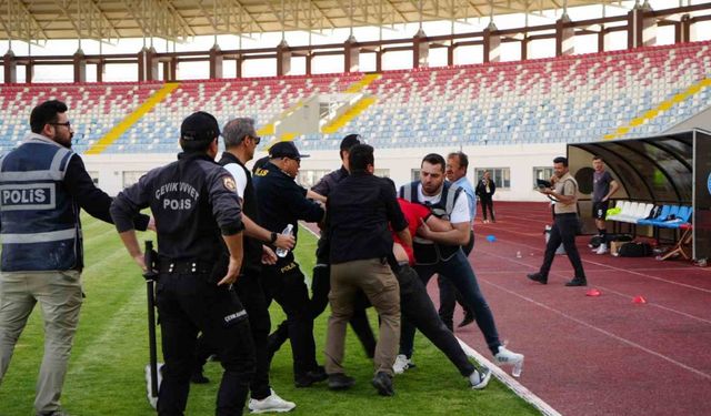 Son dakika golü sahayı karıştırdı, olaylara çevik kuvvet müdahale etti