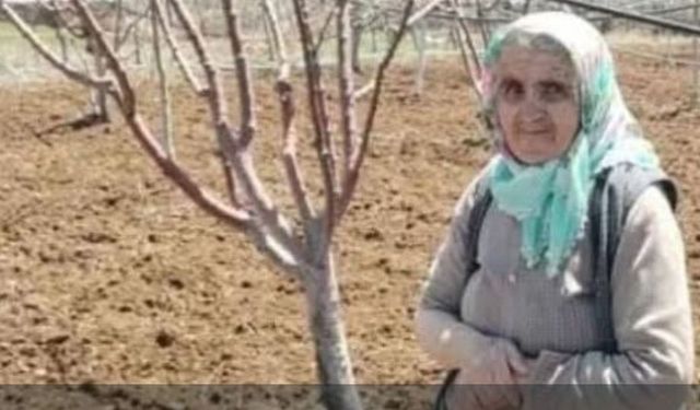 Ayşe Yanar Vefat Etti