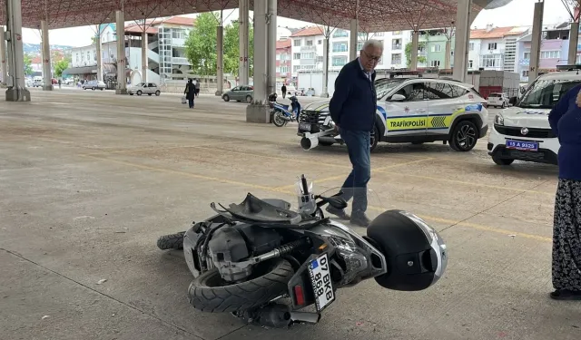 Burdur'da çarpışan iki motosikletin sürücüleri yaralandı