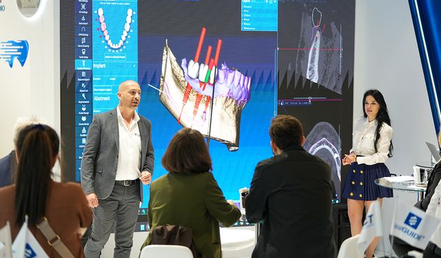Diş Tedavilerinin Lider Dijital Yazılımı RealGuide 6.0 Versiyonunu İlk Kez İstanbul’da Tanıttı
