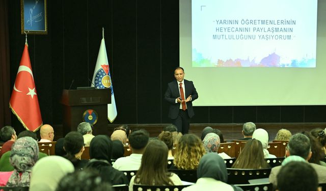 Erhan Baydur, KSÜ'de Öğretmen Adaylarıyla Buluştu