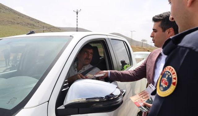 Kaymakam Demirel Trafikte Sürücüleri Uyardı